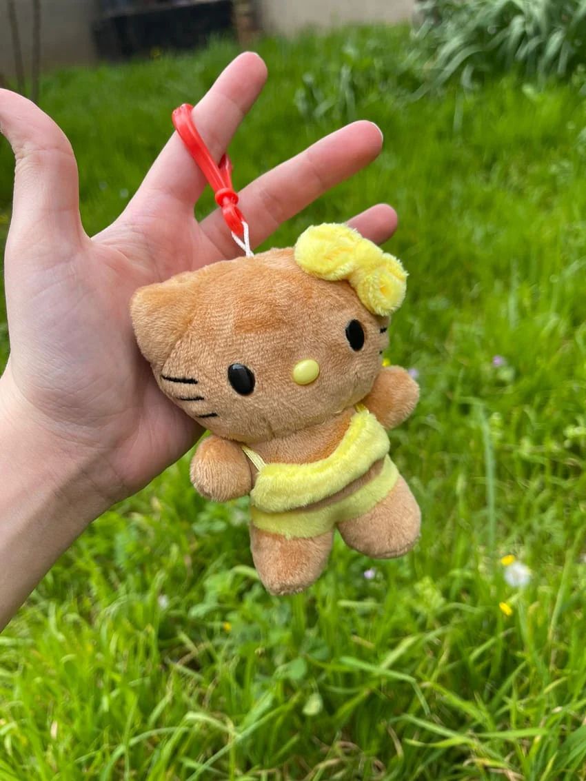 Hello kitty keychain