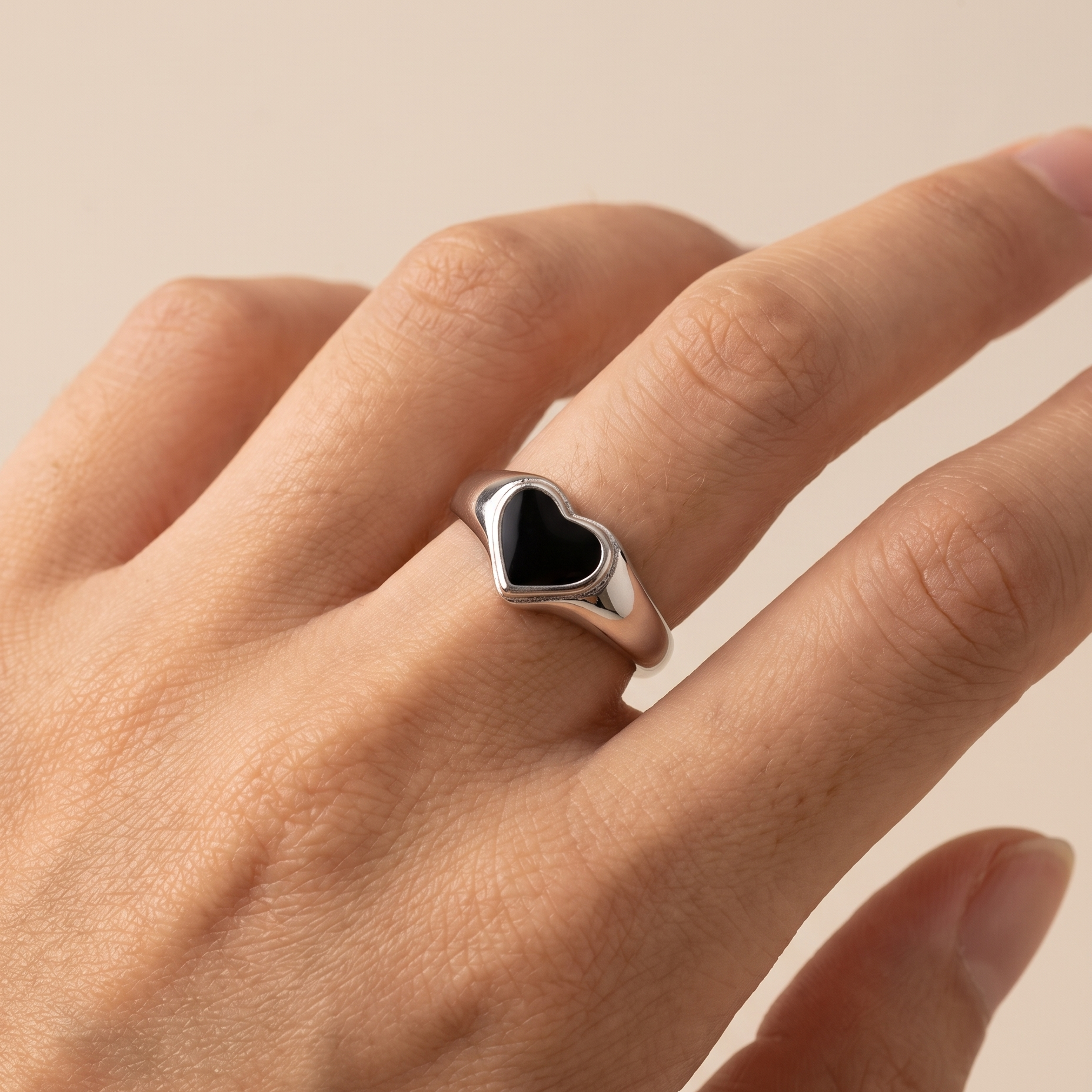 Black Heart Signet Adjustable Ring - 925 Sterling Silver | Pinky Promise