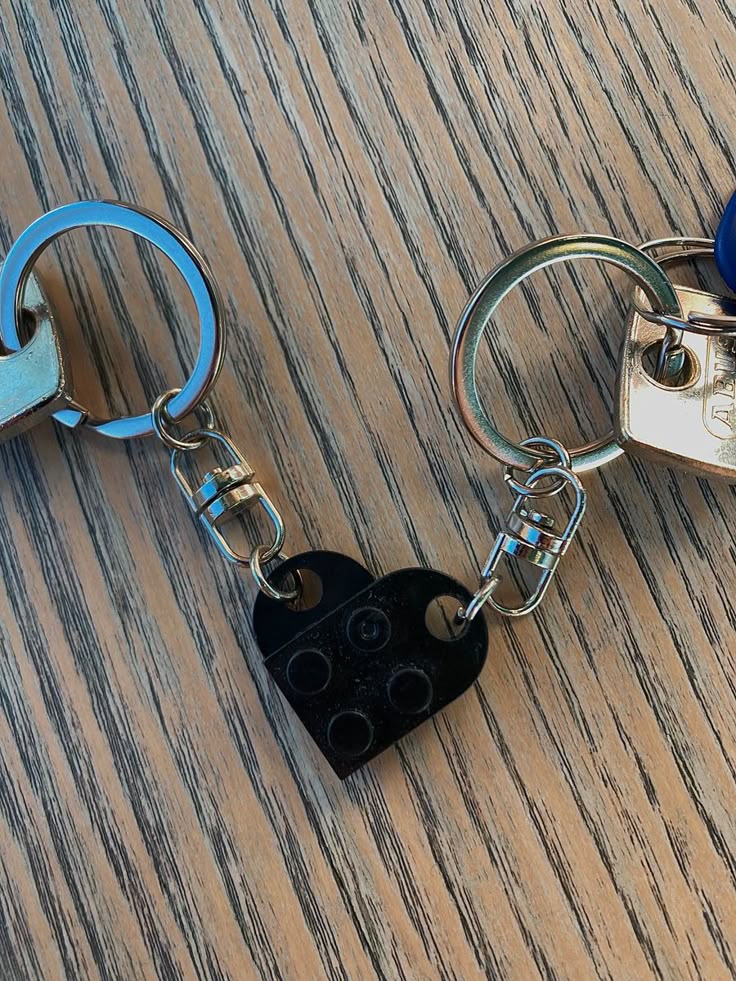 Black heart keychains