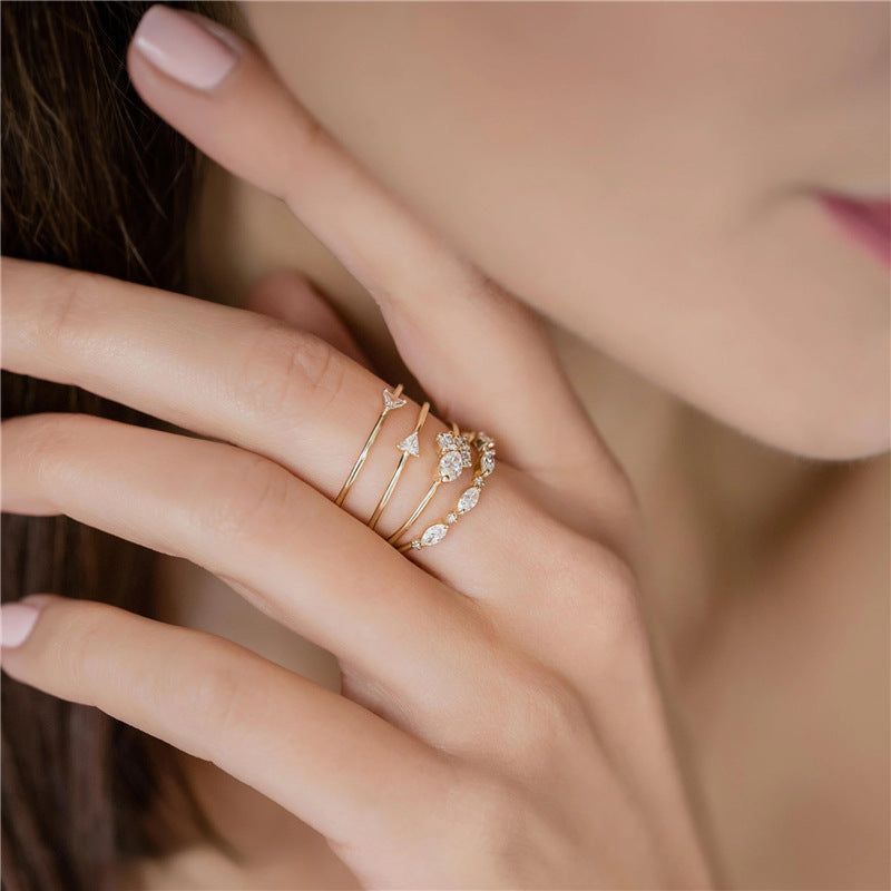 Cluster Crystal Ring – 925 Sterling Silver, Gold Plated - Photo 7 | Pinky Promise