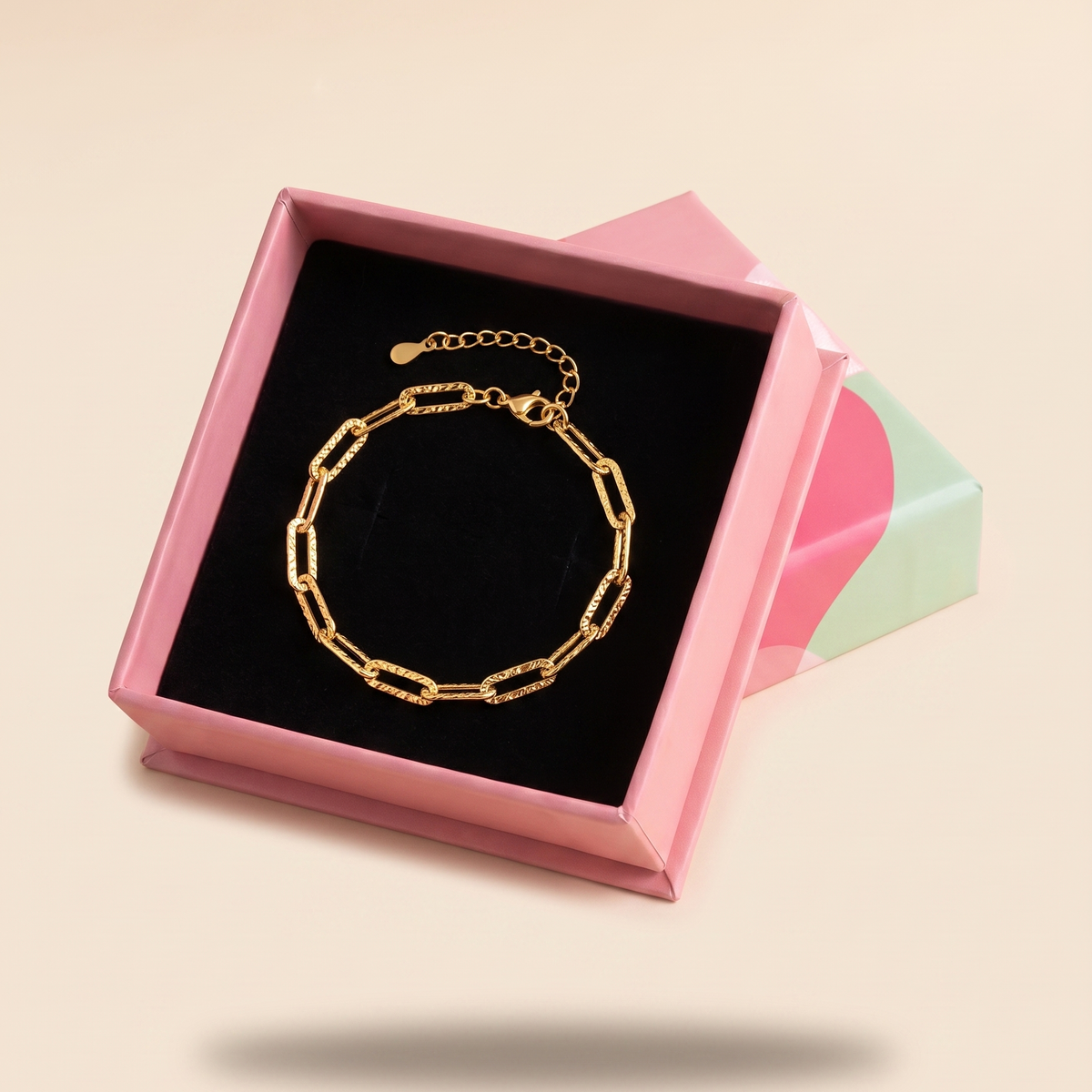 Buy Hammered Paperclip Chain Bracelet - Gold Plated 925 Sterling Silver - Bracelets at Presentopia - View 3