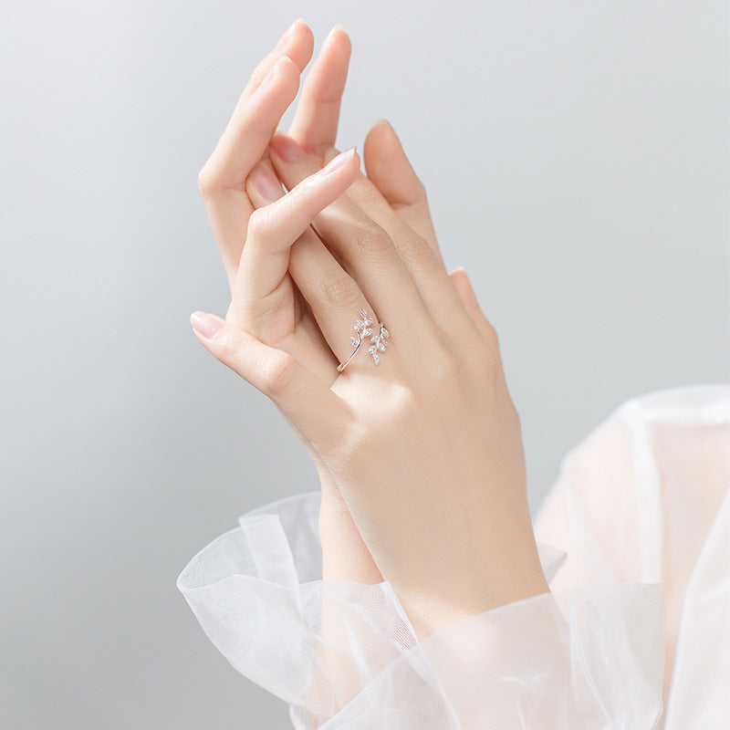 Leaf Branch Open Ring - 925 Sterling Silver - Photo 8 | Pinky Promise