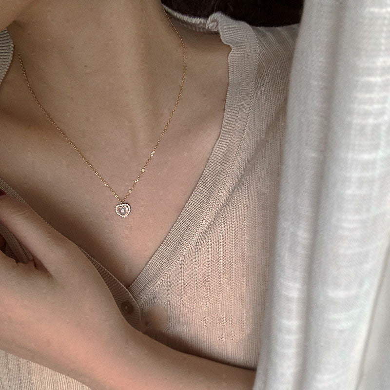 Pearl Heart Halo Necklace - Gold Plated 925 Sterling Silver - Photo 6 | Pinky Promise