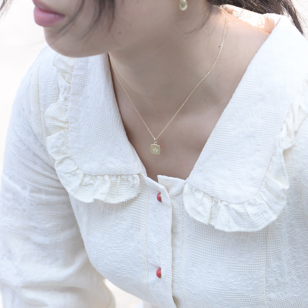Starburst Compass Pendant Necklace - Gold Plated 925 Sterling Silver - Photo 11 | Pinky Promise