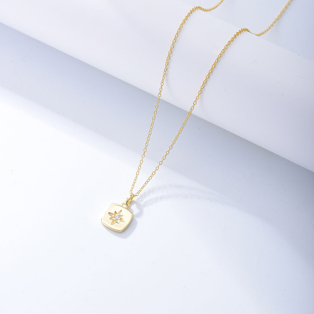Starburst Compass Pendant Necklace - Gold Plated 925 Sterling Silver - Photo 10 | Pinky Promise