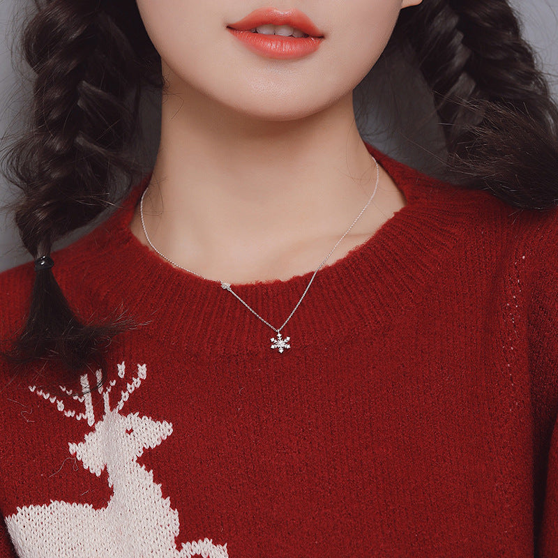 Buy Zircon Snowflake Pendant Necklace – 925 Sterling Silver - Necklaces at Presentopia - View 4